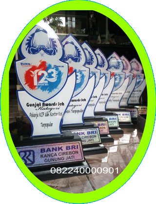 img-1545295848.jpg