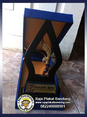 plakat, plakat bandung, plakat sumatera, plakat jawa barat, plakat sulawesi, plakat kalimantan, plakat indonesia, indonesia plakat, plakat bali, plakat ambon, plakat papua, plakat jawa,  plakat jawa tengah, plakat jawa timur, plakat sumatera barat, plakat sumatera selatan, plakat sumatera utara, plakat jambi, plakat riau, plakat sulawesi tenggara, plakat sulteng, plakat sulawesi barat, plakat sulawesi utara, plakat ntt. plakat akrilik, plakat marmer, plakat timah, plakat kristal, plakat kuningan, plakat kayu, plakat papan nama, plakat miniatur, plakat resin, papan nama, plakat indah, plakat mewah plakat murah, plakat termurah, plakat berkualitas, plakat piala, plakat led, plakat elegan, plakat modern, plakat moderen, plakat instansi, plakat bumn, plakat TNI,plakat unik, raja plakat, plakat BUMN, medali, medali unik, medali murah, medali kuningan, medali berkualitas, medali perak, medali emas, medali perunggu, medali instansi, medali elegan, medali modern, medali unggul, medali TNI, medali wisuda, medali modern, medali olahraga, medali berkualitas,souvenir, souvenir unik, souvenir murah, souvenir kuningan, souvenir berkualitas, souvenir elegan, souvenir modern, siuvenir moderen, souvenir unggul, souvenir olahraga gantungan kunci, gantungan kunci elegan, gantungan kunci modern, gantungan kunci moderen, gantungan kunci berkualitas, gantungan kunci unik, gantungan kunci instansi, gantungan kunci BUMN,  gantungan kunci unggul, gantungan kunci TNI, trophy keren, trophy mewah, trophy berkualitas, trophy olahraga, trophy unik, trophy, trophy bandung, trophy indonesia, gantungan kunci usb, gantungan kunci termurah, gantungan kunci keren, gantungan kunci unik, miniatur keren, miniatur tentara, miniatur tni, miniatur termurah, miniatur berkualitas, huruf timbul unik, huruf timbul led, huruf timbul berkualitas, huruf timbul mewah, huruf timbul keren