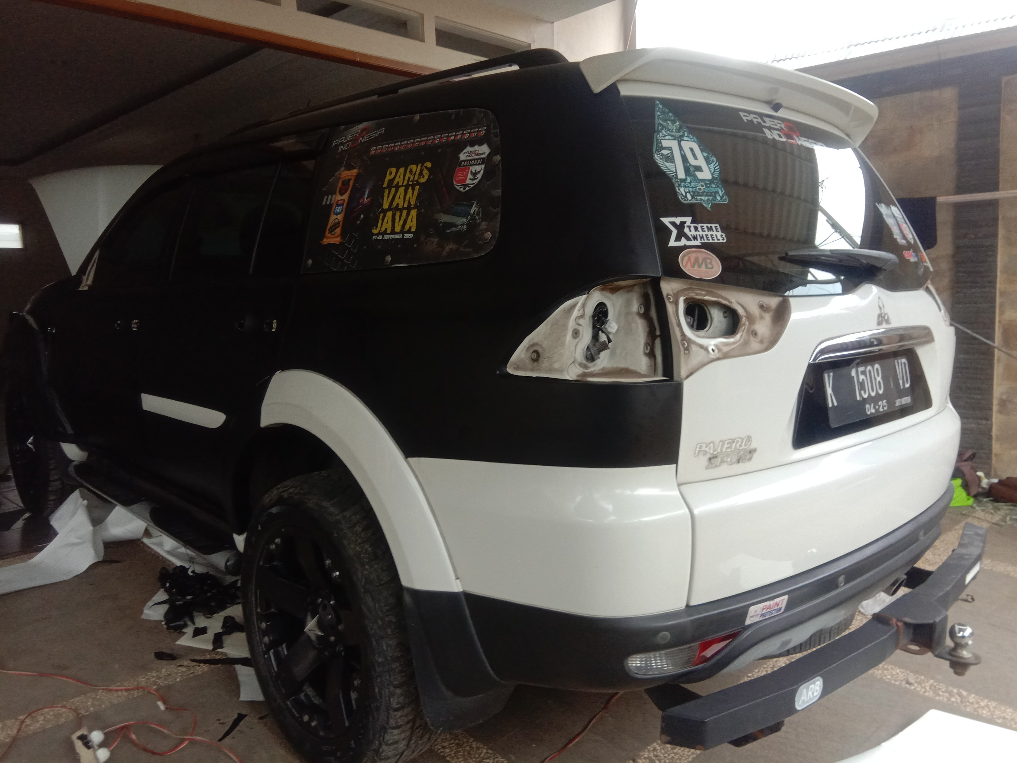 Wrapping Mobil Cempaka Putih