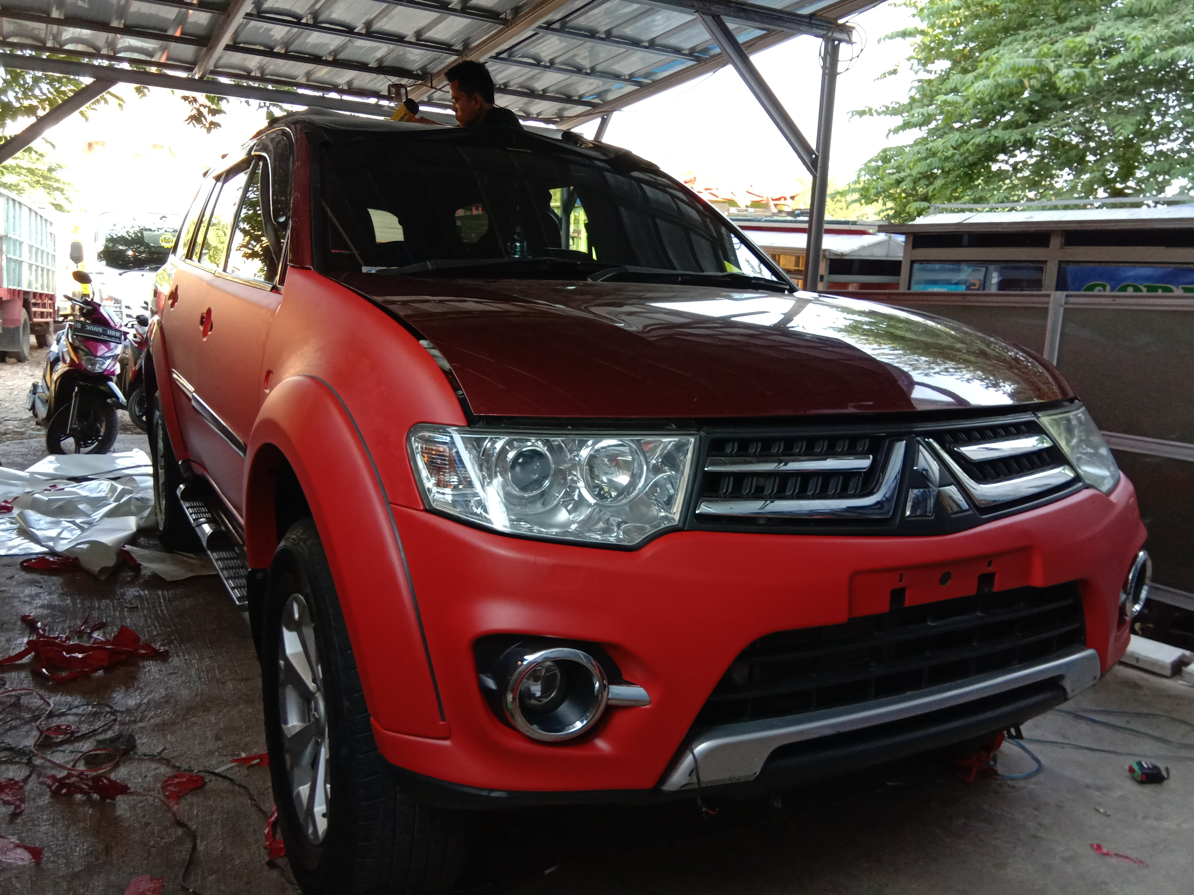 Jasa pasang wrapping sticker mobil