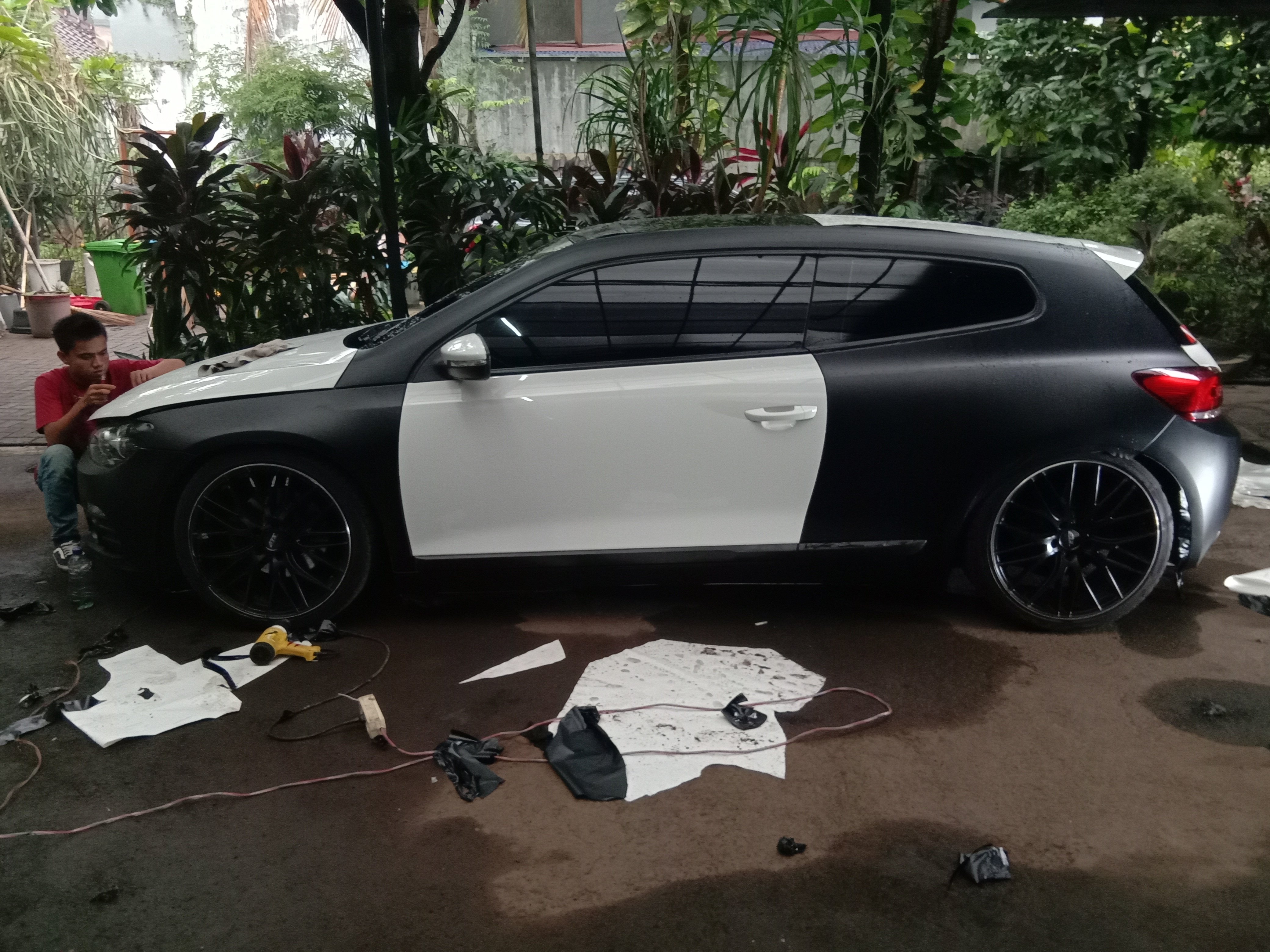 Wrapping Sticker Mobil Jakarta Selatan