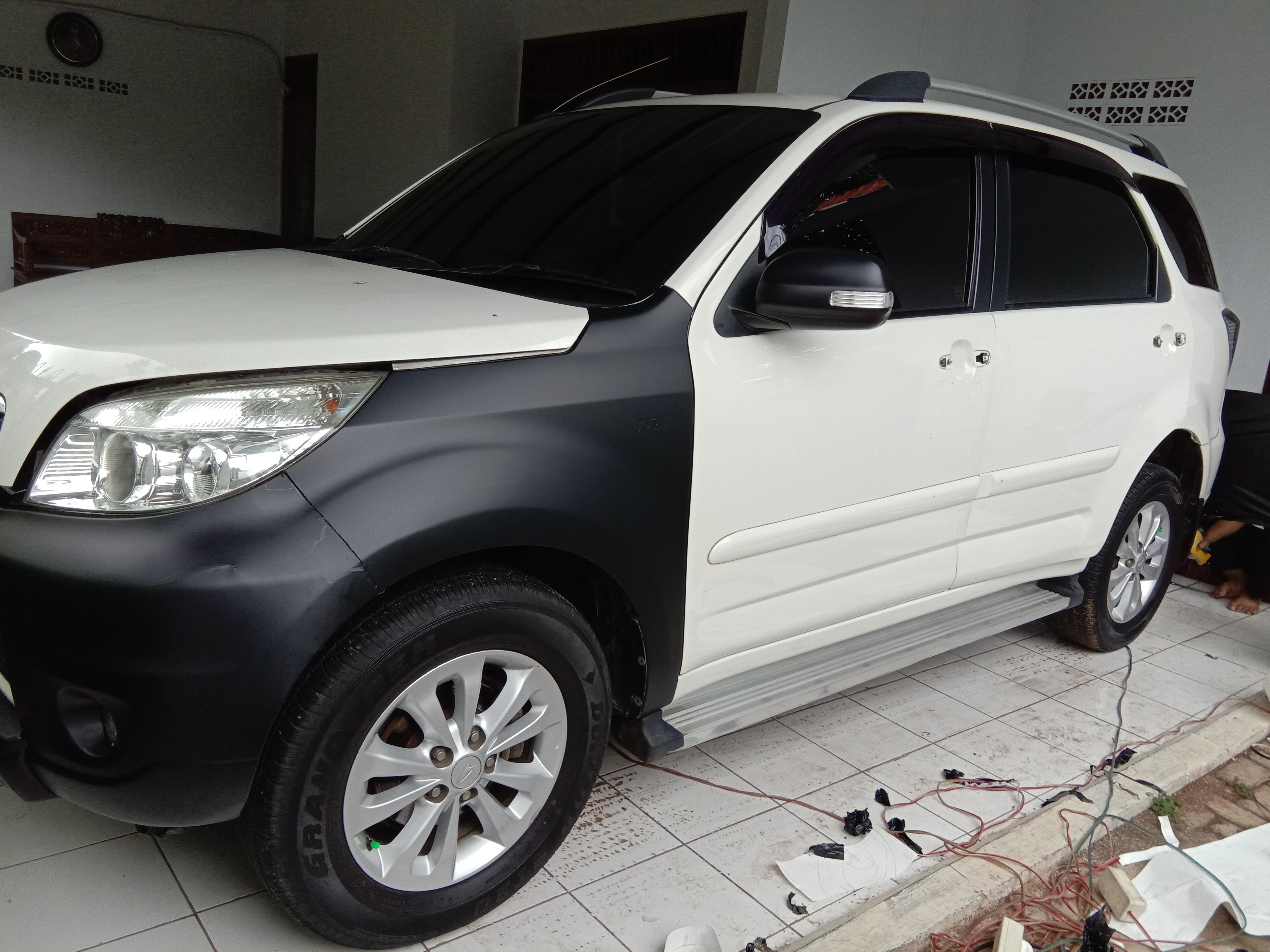 Wrapping Sticker Mobil Jakarta Selatan