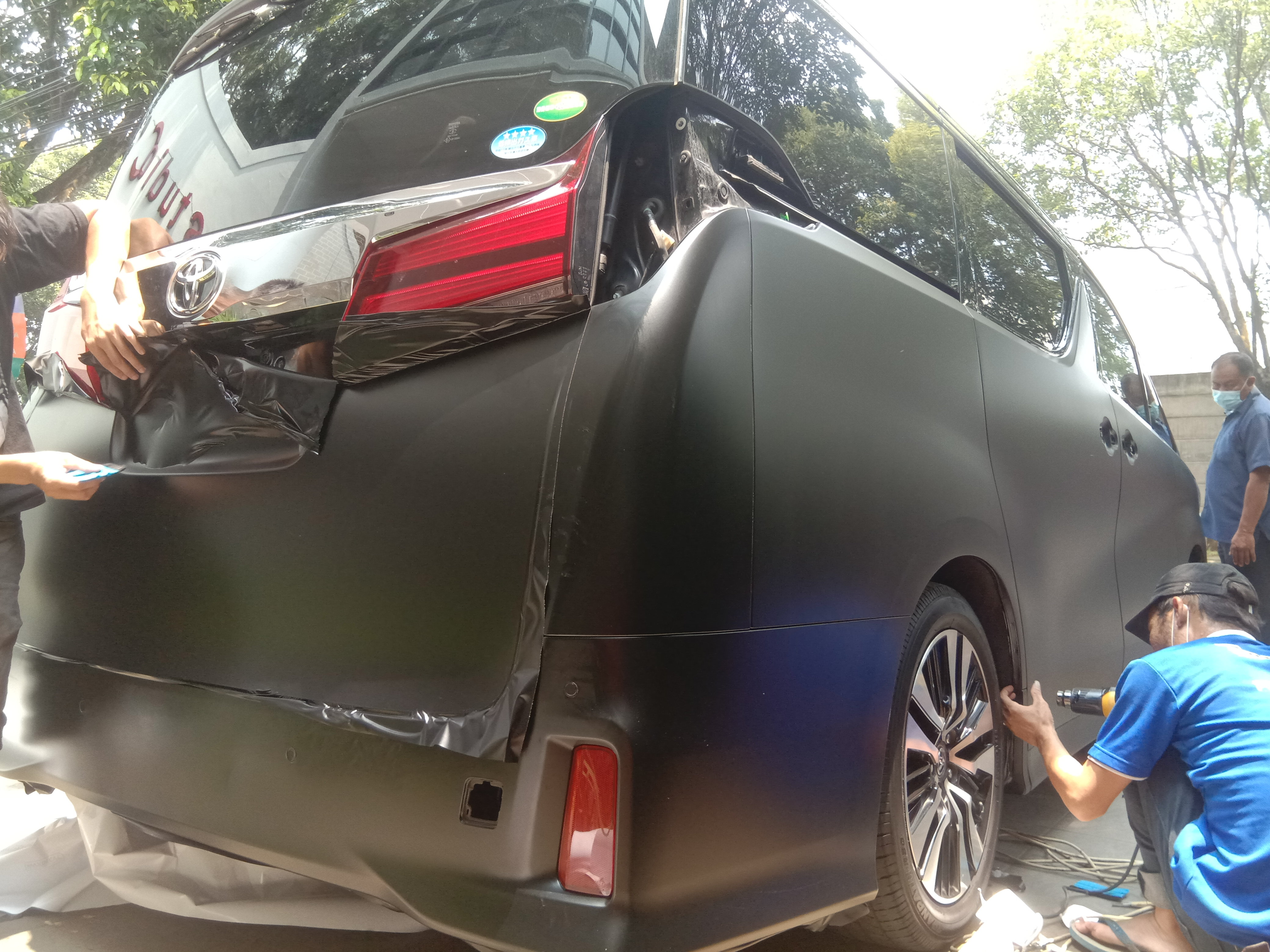 Jasa pasang sticker mobil Jakarta Selatan