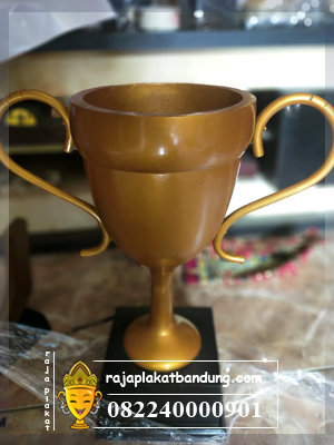 piala sepakbila, piala resin, piala custom, piala bandung, piala berkualitas, piala sepak bola, piala bola, piala bergilir, piala turnamen, piala liga