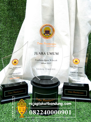 piala akilik duta parahyangan, contoh piala akrilik, desain piala akrilik, piala akrilik bandung, harga piala akrilik, piala perusahaan, piala kampus, piala corporate, piala bandung, piala akrilik custom, piala akrilik sekolah, piala akrilk unpad, piala unpad, piala unpas, pala itb, piala itenas, piala undip, piala uin, piala ipdn