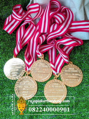 medali ace pigeon, medali premium, medali bandung, jual medali bandung, harga medali bandung, desain medali bandung, contoh medali, medali sepakbola, desain medali, harga medali, rajaplakat bandung, desain medali emas, contoh medali emas, desain medali perak, contoh medali perak, toko medali bandung, pusat medali bandung, medali kejuaraan, contoh medali kuningan, contoh medali emas, pusat medali bandung