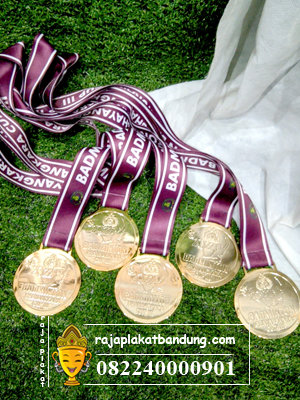 medali badminton bhayangkara, medali badminton, medali bulutangkis, contoh medali badminton, contoh medali bulutangkis, desain medali badminton, desain medali bublutangkis, medali bwf, medali viva, medali indonesia open, medali thomas cup, , medali premium, medali bandung, jual medali bandung, harga medali bandung, desain medali bandung, contoh medali, medali sepakbola, desain medali, harga medali, desain medali emas, contoh medali emas, desain medali perak, contoh medali perak, toko medali bandung, pusat medali bandung, medali kejuaraan, contoh medali kuningan, contoh medali emas, pusat medali bandung