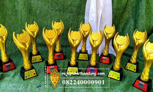 piala polres, piala polisi, piala kepolisian, piala polsek, piala tni, piala sepakbola, piala resin, piala bandung, toko piala bandung, contoh piala resin, contoh piala kayu, grosir piala bandung, pusat piala bandung, piala brimob