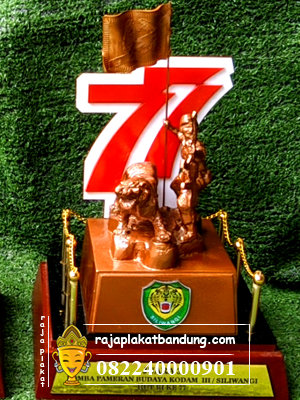 piala rindam siliwangi, miniatur rindam siliwangi, piala tentara, piala tni, piala resin, miniatur tentara, miniatur tni, miniatur macan, miniatur macan kumbang, miniatur secapa ad, miniatur resin, miniatur singa, plakat singa, plakat tentara