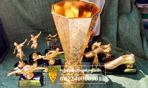 piala asosiasi advokat, piala advokat, piala olahraga, piala sepakbola, piala kuningan, piala logam, piala penghargaan, piala bergilir, contoh piala sepakbola, desain piala sepakbola, toko piala sepakbola, pusat piala sepakbola, toko piala bandung, contoh piala sepakbola,