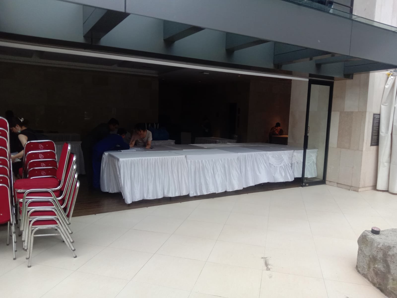 img-1687535456.jpg