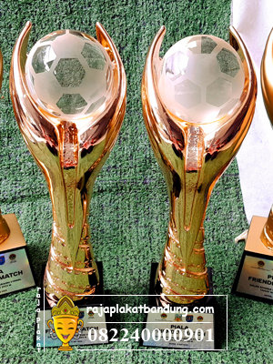 piala walikota depok, piala sepakbola, piala sepakbola bergilir, desain piala sepakbola, piala sepakbola custom, piala sepakbola bandung, piala penghargaan