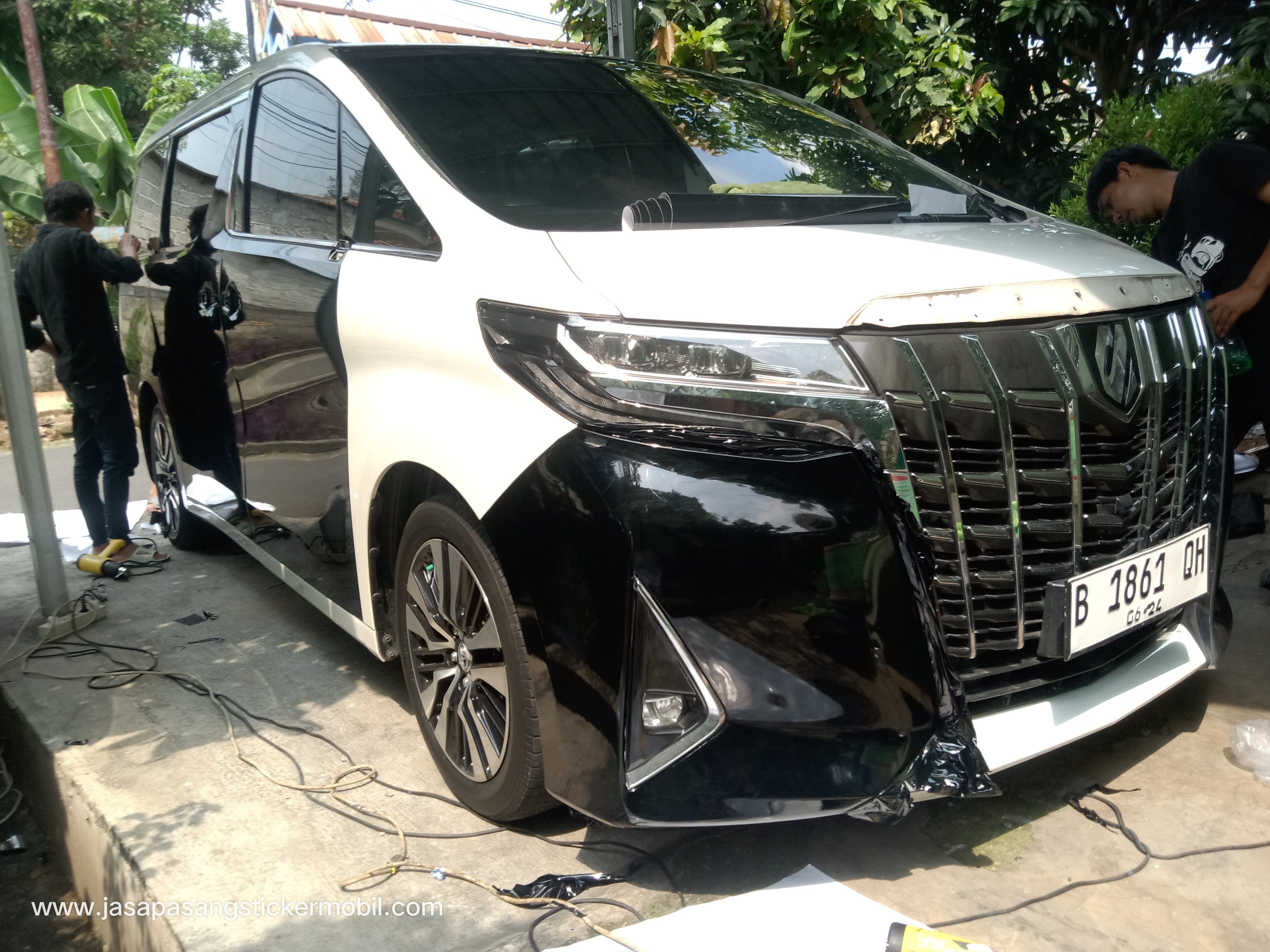 Jasa pasang sticker mobil Tangerang