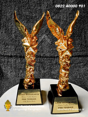 piala LKBB, piala resin LKBB, trofi LKBB bahan resin, piala lomba LKBB, piala juara LKBB, piala turnamen LKBB, piala resin custom, trofi resin eksklusif, piala olahraga LKBB, penghargaan LKBB, piala resin ringan, piala kompetisi LKBB, piala event LKBB, piala hadiah resin, trofi desain modern LKBB, piala resin, custom piala resin, piala tentara, miniatur tentara, miniatur resin tentara, piala resin custom, custom piala resin, piala resin menong, piala custom resin, piala custom, custom piala, piala resin bandung, piala bahan resin, miniatur custom, miniatur custom bandung, piala resin jakarta, piala resin terdekat, piala custom, souvenir premium, raja plakat bandung