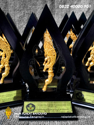 plakat kemendikdasmen, souvenir kemendikdasmen, souvenir kementrian, souvenir mentri, souvenir pemerintahan, souvenir custom, custom souvenir, souvenir corporate, souvenir custom pemerintahan, souvenir pemerintahan custom, custom souvenir pemerintahan, souvenir corporate custom, custom souvenir corporate, souvenir akrilik, souvenir kenang kenangan, souvenir custom bandung, souvenir corporate custom, souvenir akrilik custom, souvenir premium, raja plakat bandung