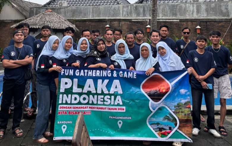 raja plakat bandung, plakat bandung, jasa pembuatan plakat, plakat akrilik custom, plakat kayu elegan, plakat resin premium, plakat kristal mewah, plakat logam kuningan, piala custom bandung, trophy unik, medali custom indonesia, souvenir penghargaan eksklusif, miniatur resin custom, miniatur kuda resin, plakat instansi pemerintah, plakat perusahaan, plakat universitas, plakat wisuda, plakat seminar, plakat kenang kenangan, vendor plakat terpercaya, pengrajin plakat bandung, desain plakat unik, plakat premium indonesia, plakat custom logo, jasa souvenir kantor, merchandise perusahaan, hadiah penghargaan eksklusif, plakat berkualitas tinggi, plakat murah bandung, cetak plakat cepat