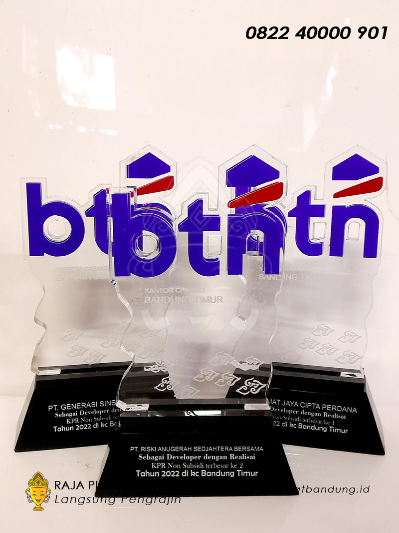 plakat bank BTN, plakat bank, plakat bank custom, plakat penghargaan bank, plakat perbankan, plakat perusahaan bank, plakat instansi perbankan, plakat bank akrilik, plakat bank resin, plakat bank logam, plakat bank premium, plakat akrilik, plakat akrilik custom, plakat akrilik premium, plakat akrilik elegan, plakat akrilik penghargaan, plakat akrilik perusahaan, plakat akrilik instansi, plakat akrilik souvenir, plakat akrilik eksklusif, plakat akrilik modern