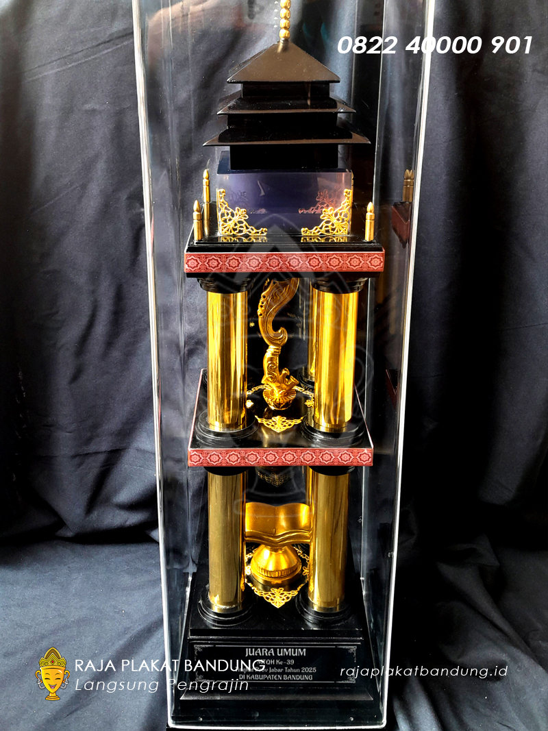 piala mtqh jabar, piala MTQ, piala MTQ custom, piala lomba MTQ, piala kejuaraan MTQ, piala Musabaqah Tilawatil Quran, piala MTQ akrilik, piala MTQ resin, piala MTQ logam, piala penghargaan MTQ, piala islami custom, piala kayu, piala kayu custom, piala kayu premium, piala kayu elegan, piala kayu ukir, piala kayu penghargaan, piala kayu kejuaraan, piala kayu perusahaan, piala kayu instansi, piala kayu eksklusif