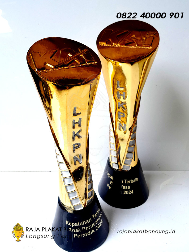 piala PT KAI, piala resin, piala resin custom, piala resin premium, piala resin elegan, piala resin penghargaan, piala resin kejuaraan, piala resin eksklusif, piala resin unik, piala resin olahraga, piala resin modern, piala pemerintahan, piala instansi pemerintah, piala dinas pemerintah, piala penghargaan pemerintahan, piala kenang-kenangan pemerintah, piala acara pemerintahan, piala pemerintah custom, piala pemerintah akrilik, piala pemerintah resin, piala pemerintah logam, piala penghargaan, piala penghargaan custom, piala penghargaan perusahaan, piala penghargaan instansi, piala penghargaan pemerintah, piala penghargaan olahraga, piala penghargaan akrilik, piala penghargaan resin, piala penghargaan logam, piala penghargaan premium