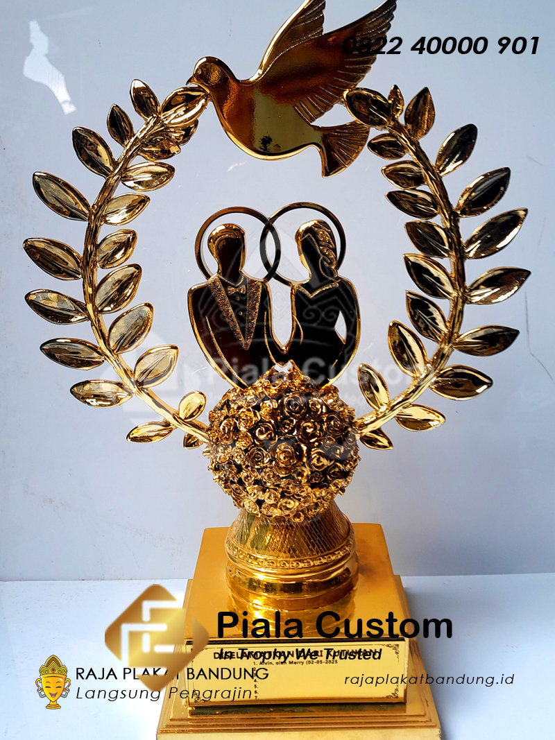 piala wedding, piala pernikahan, piala wedding custom, piala penghargaan wedding, piala lomba wedding, piala wedding akrilik, piala wedding resin, piala wedding logam, piala souvenir wedding, piala wedding eksklusif, souvenir pernikahan, souvenir wedding, souvenir pernikahan custom, souvenir nikah unik, souvenir pernikahan murah, souvenir pernikahan premium, souvenir pernikahan elegan, souvenir pernikahan eksklusif, souvenir wedding gift, souvenir pernikahan kekinian