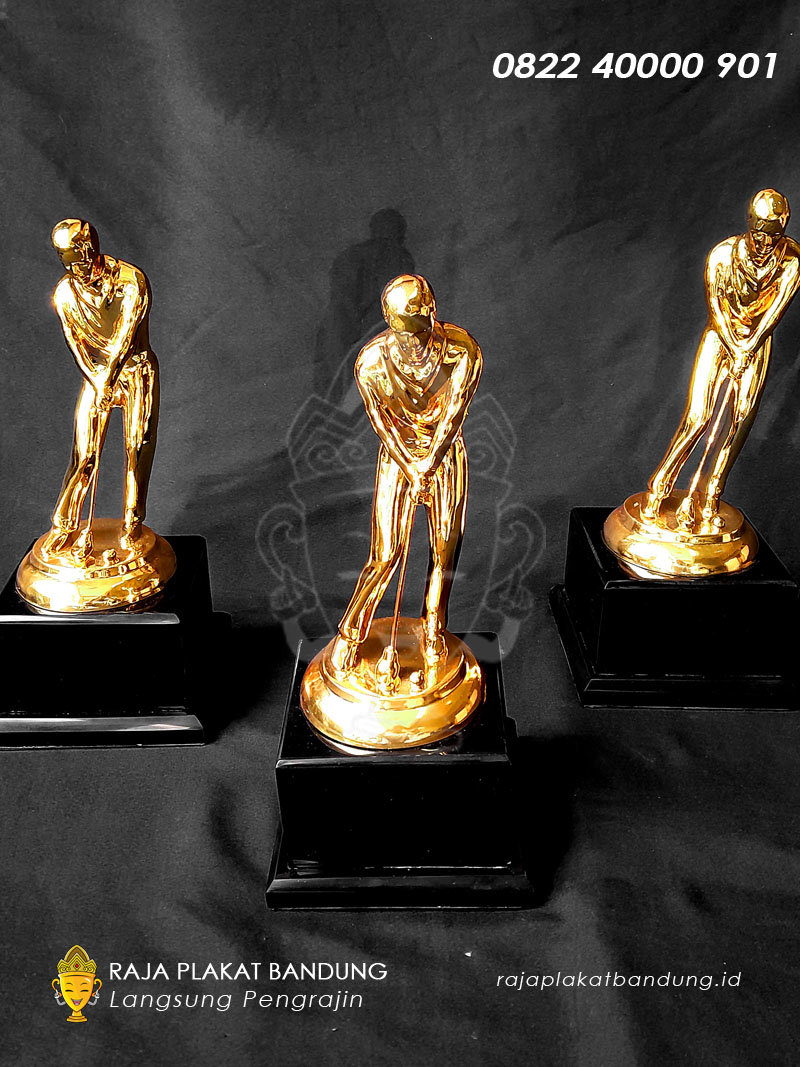 piala golf custom bahan logam