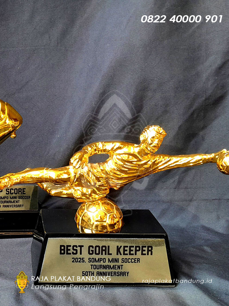 piala custom penghargaan sepak bola