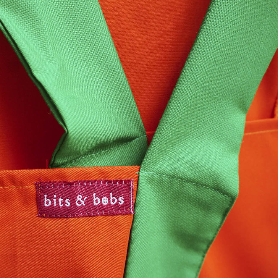 bits & bobs - Crossback Apron Penguasa Dapur - Red