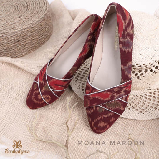 Moana Maroon