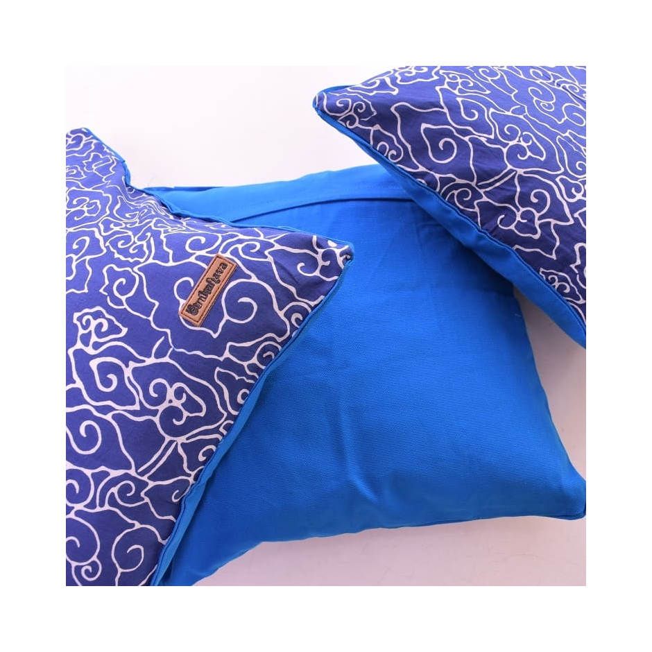 Sarung Bantal Blue Batik