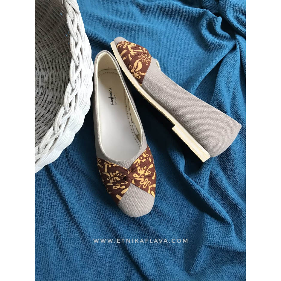 Nawang Mocha Flats