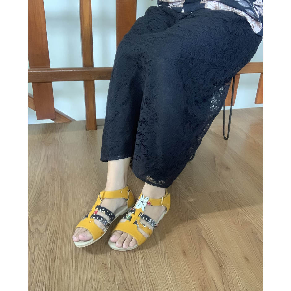 Trixie Yellow Flatshoes