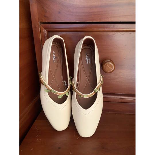Caldera Almond Flatshoes