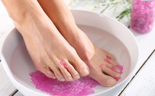 Homemade scrub untuk kaki cantik