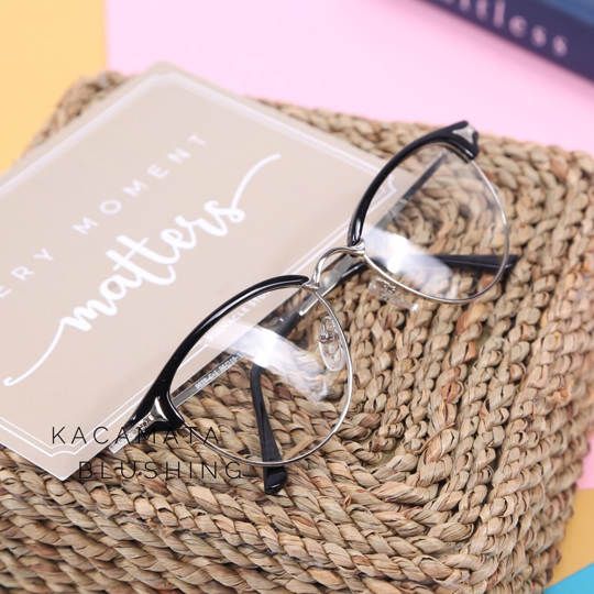FRAME ZADIA HITAM