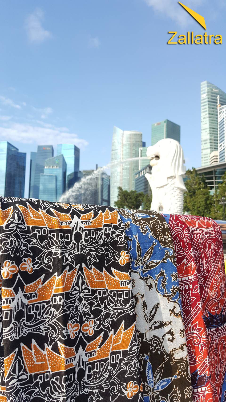 Marilah terus melestarikan batik dengan memiliki batik dan bangga ketika memakainya