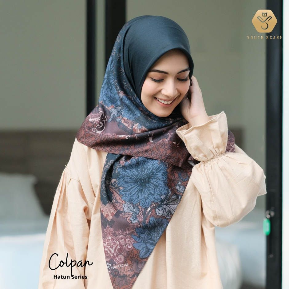 YOUTHSCARF SIGNATURE HATUN SERIES - COLPAN