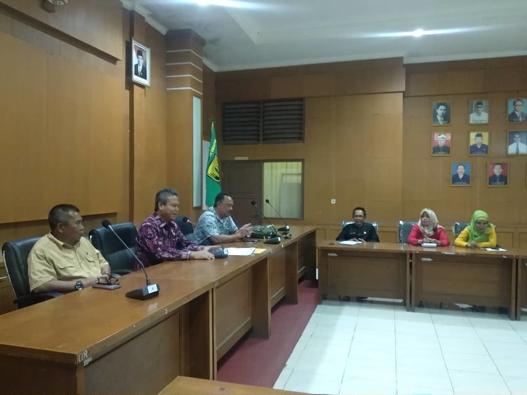 Inspektorat dan DPKUKM Kab. Sukabumi melaksanakan Exit Meeting
