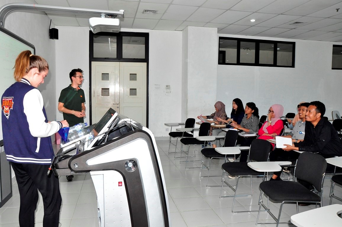 Mengajar sesama mahasiswa? mungkin kamu akan menghadapi masalah ini