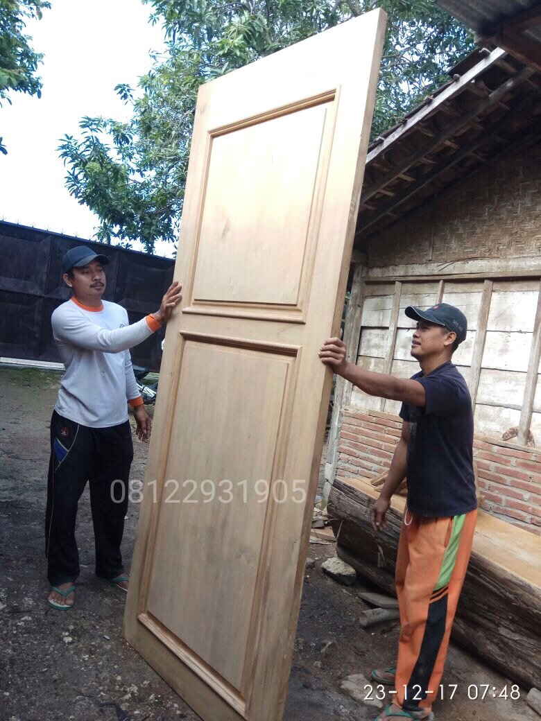 1 Set Model Pintu Rumah Minimalis