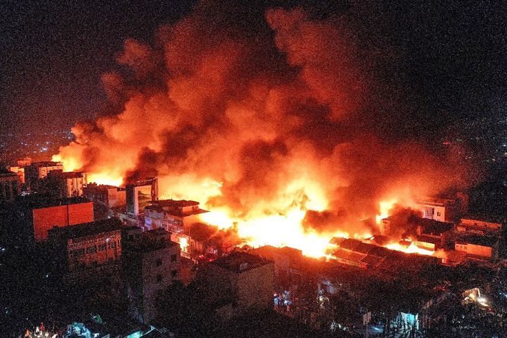 Kebakaran Hebat Pasar Somalia, Hanguskan Ratusan Toko dan Kios