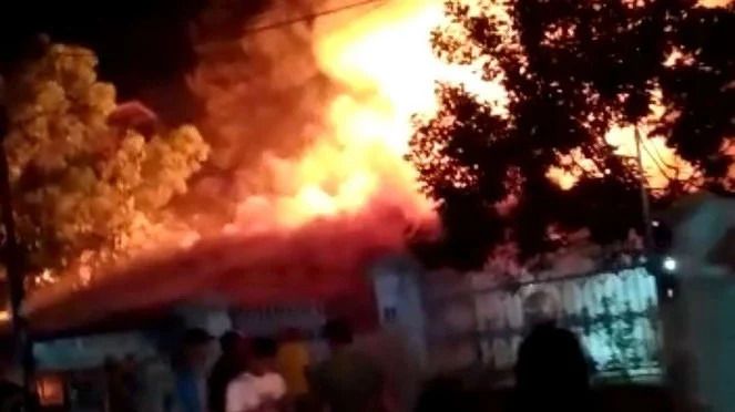 Kebakaran Sejumlah Rumah di Jalan Bromo Medan, 5 Unit Mobil Damkar Dikerahkan