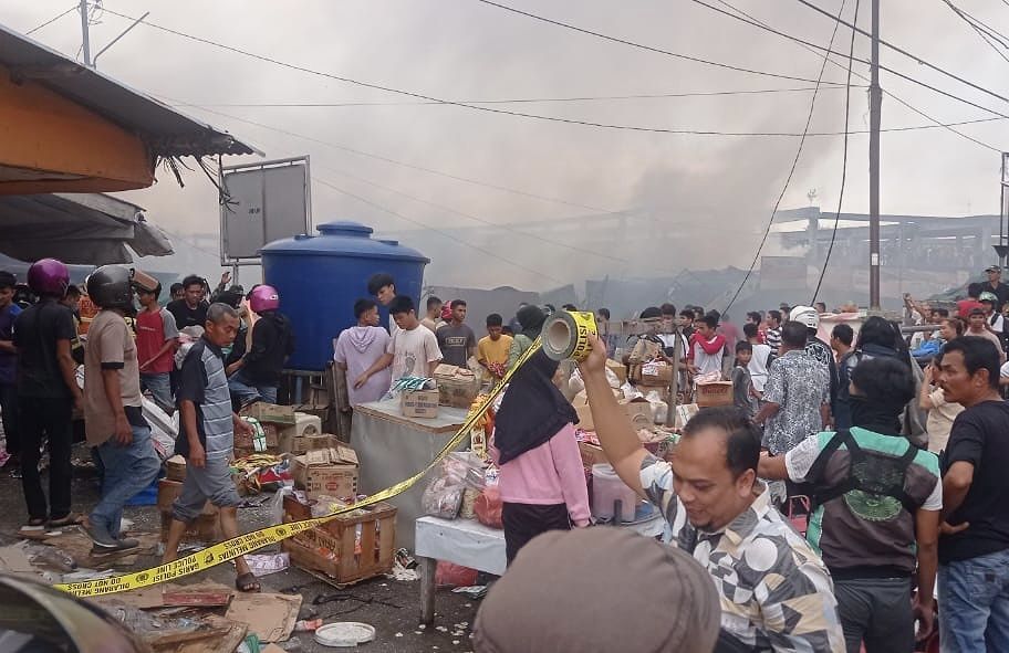 Kebakaran Hebat Pasar Cik Puan Pekanbaru, Ratusan Kios Rata Dengan Tanah