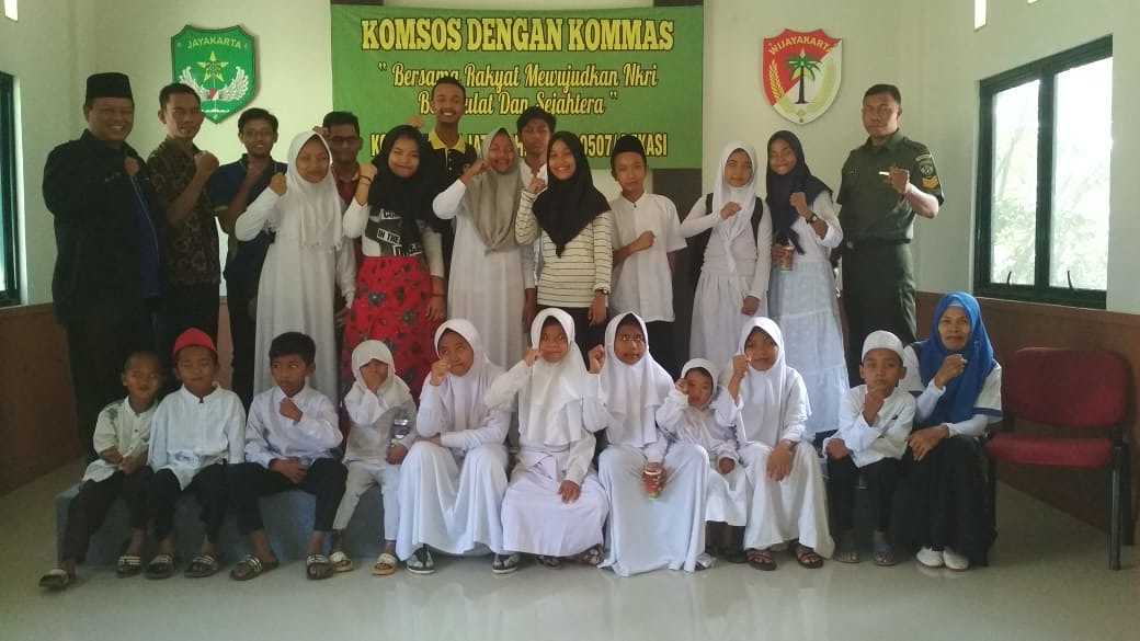 Yatim Yayasan PABU dan Mahasiswa UiTM Malaysia Kunjungi Koramil 04 Jatiasih