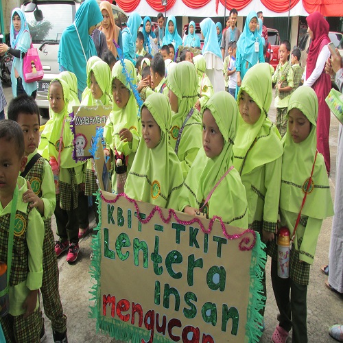 img-1477023497.jpg