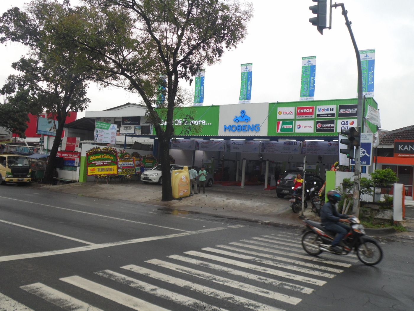 Renovasi Bengkel Mobil Mobeng- Bumi Serpong Damai