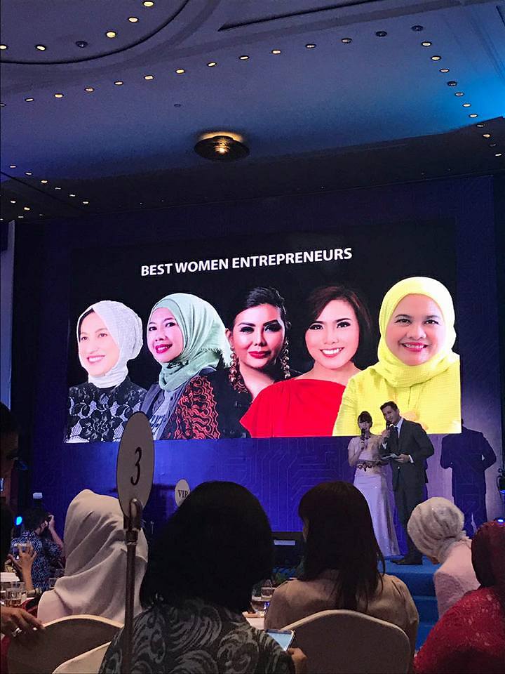 Maya Raih Penghargaan The Best Women Entrepreneurs 2017