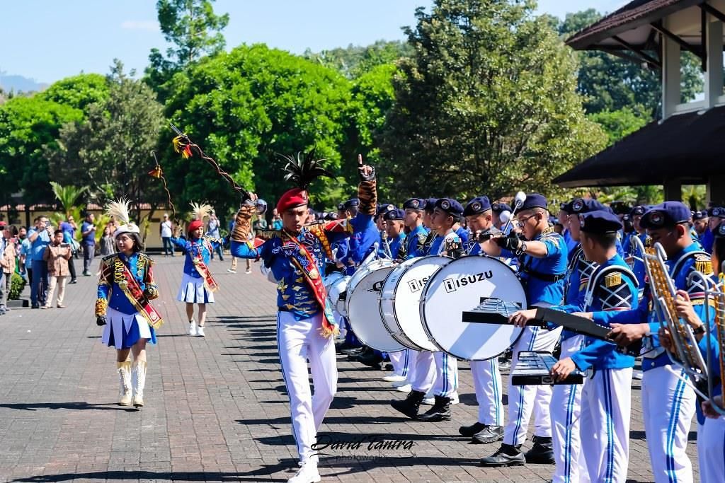 Aksi Memukau Khalifah dan Marching Band SMA Taruna Nusantara