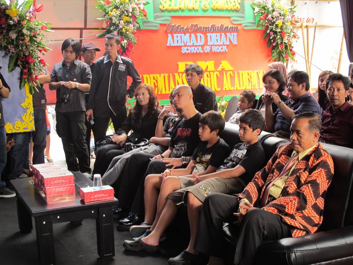 img-1479278381.jpg
