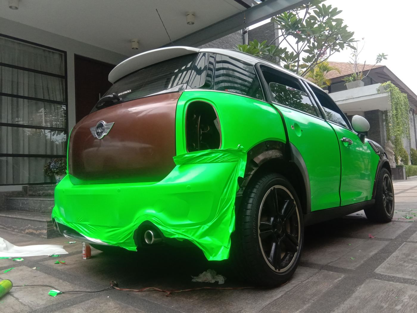 Wrapping mobil Kalideres Jakarta Barat