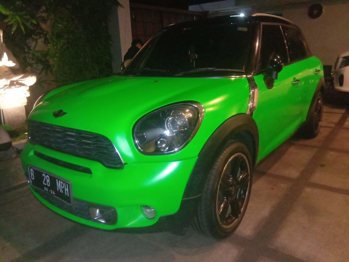 Wrapping mobil Kebun Jeruk Jakarta Barat